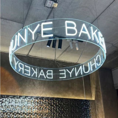 Decoração de casa Rich Colors LED Ring Neon Sign Light com letras de neon personalizadas montadas na parede