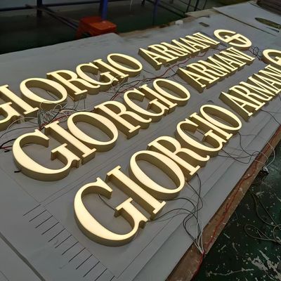 Display publicitário LED Light Box Sign com voltagem de entrada de 12V e caracteres luminosos