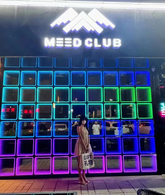 Luz de sinal de neon de aço inoxidável personalizada com tiras de LED Projector 3D de espelho infinito