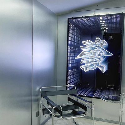 Cartão de espelho acrílico RGB personalizado Letras de palavras de luz de néon para sinais eletrônicos de espelho ilimitados